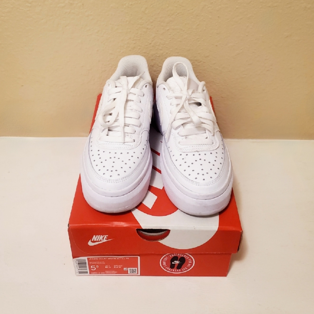 WHITE NIKE COURT VISION ALT LTR